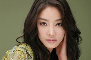 Ja Yun Jang s'est suicidée pendant la diffusion de Kkotboda Namja où elle tenait un rôle secondaire